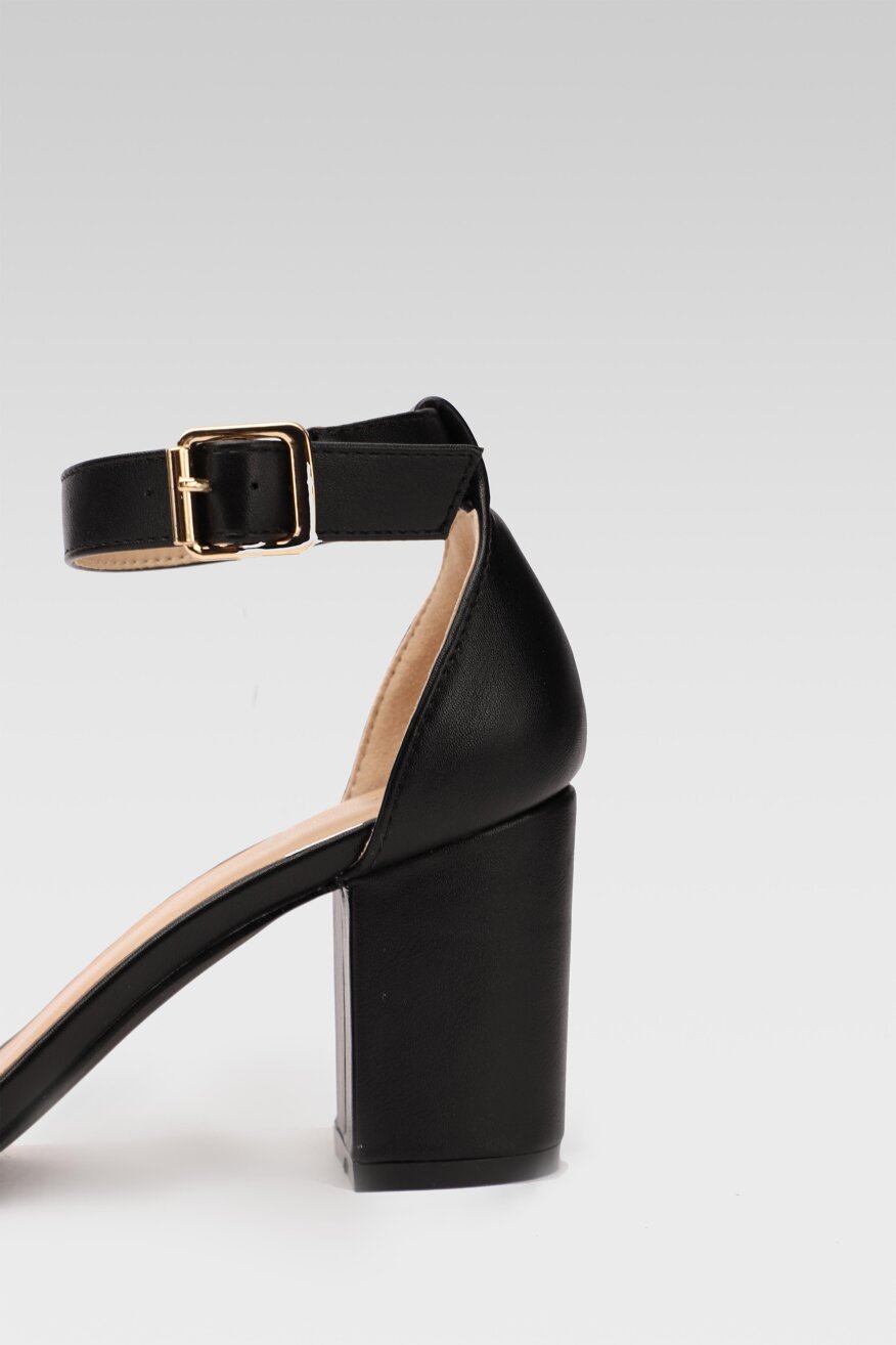 
                Jenny Fairy - Sandały na obcasie czarne - 5903698542287