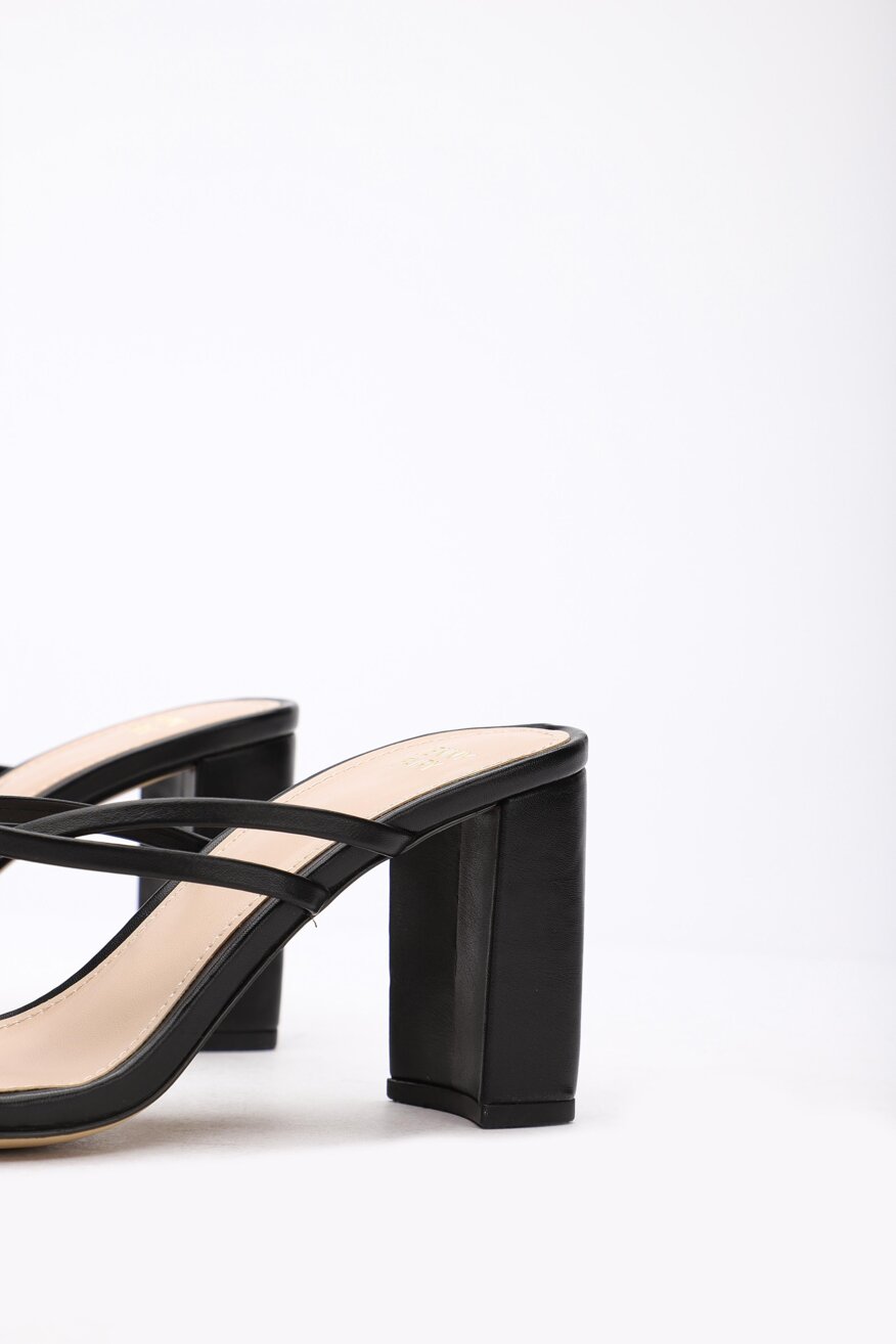 Jenny Fairy - Klapki na obcasie czarne - 5903698488103