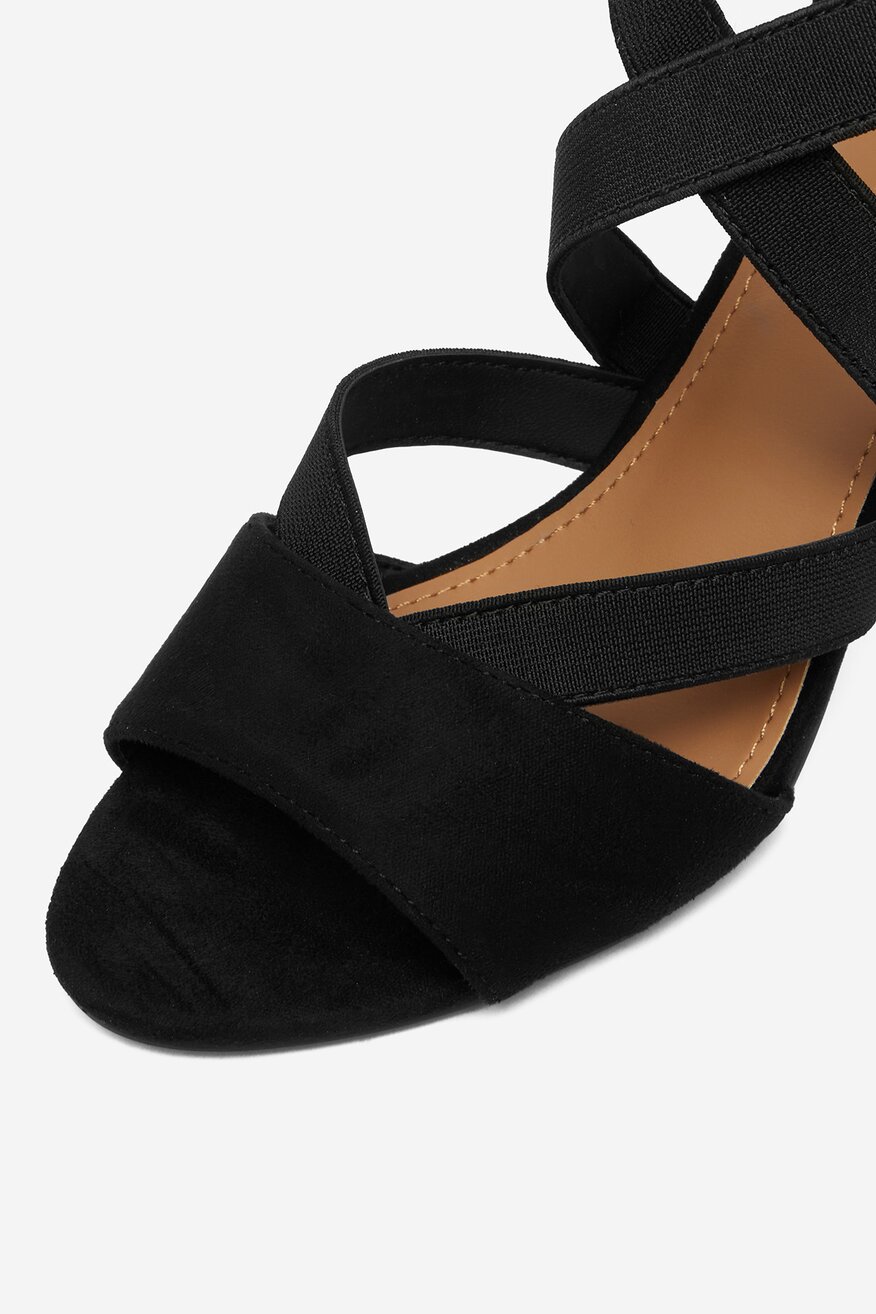 
                Сандалі Jenny ЧОРНИЙ - 5906751959541