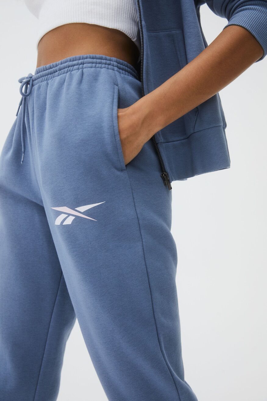 Reebok - Spodnie dresowe niebieskie - 5903698985404