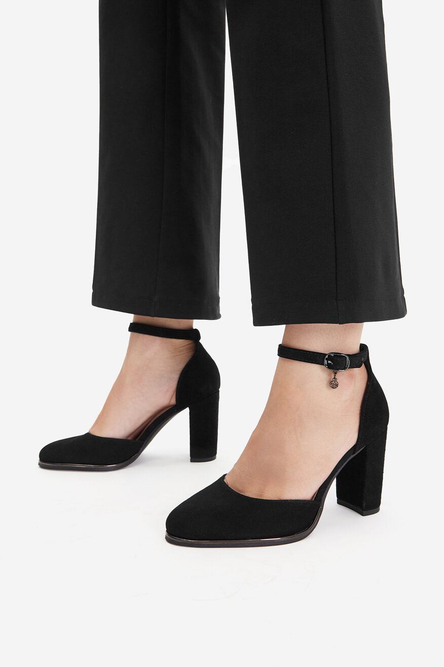 
                Cipele na štiklu Lasocki CRNA - 5906751261330