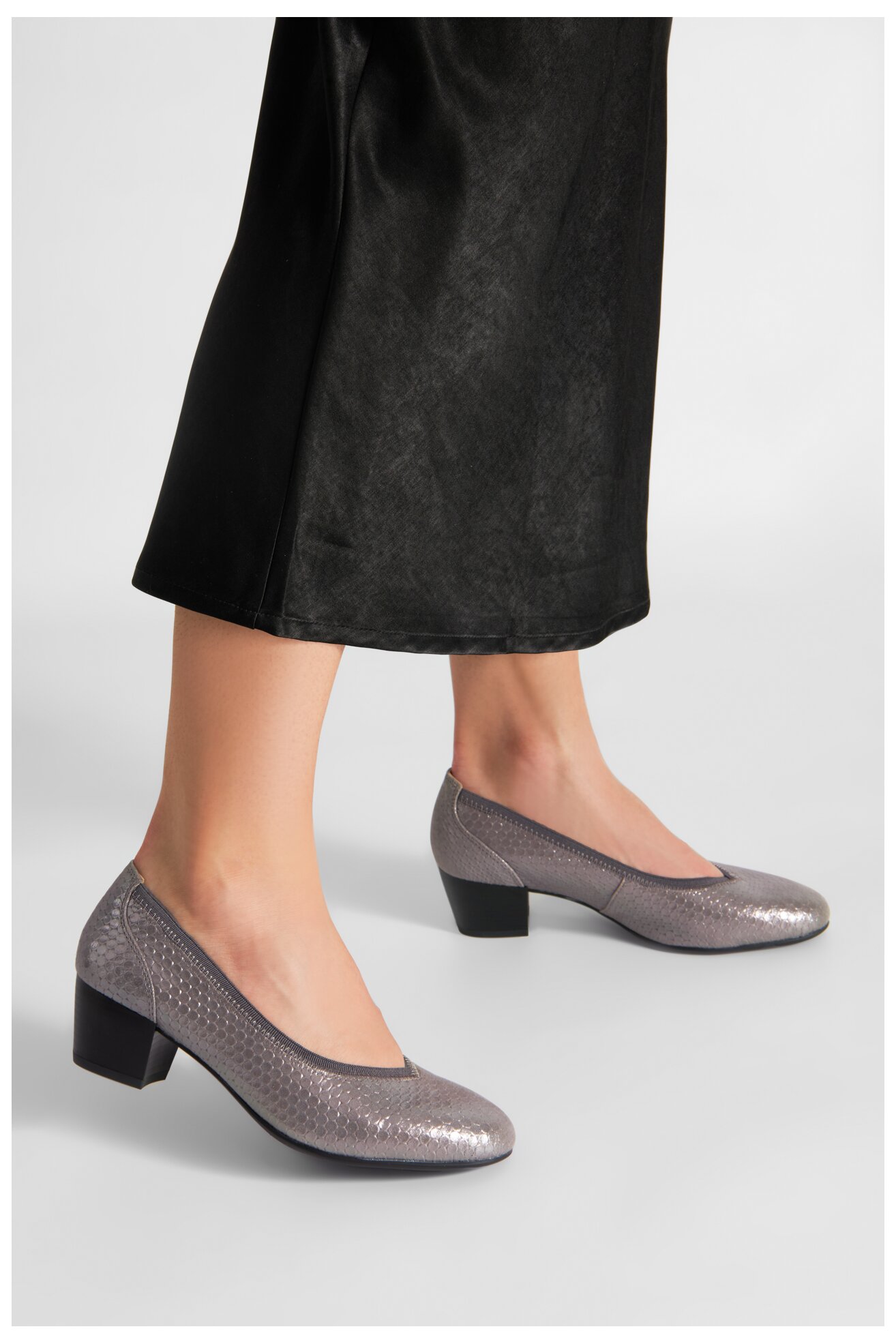 Körömcipő Lasocki WYL2962-14Z SZÜRKE