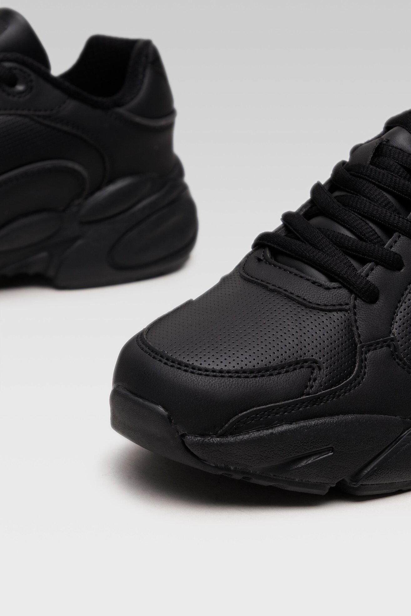 Obuwie sportowe Champion BLACK OUT S21757-KK001 Czarny