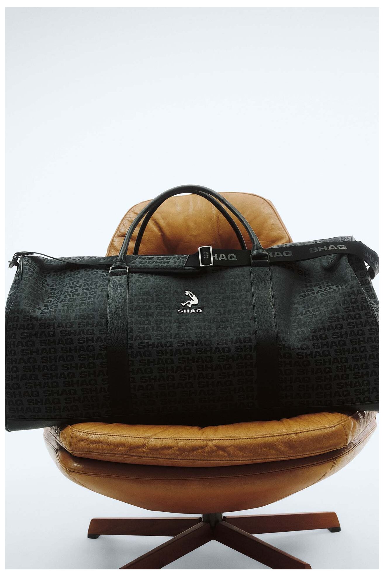 Férfi táska SHAQ C-SHAQ-B-001-08 FEKETE