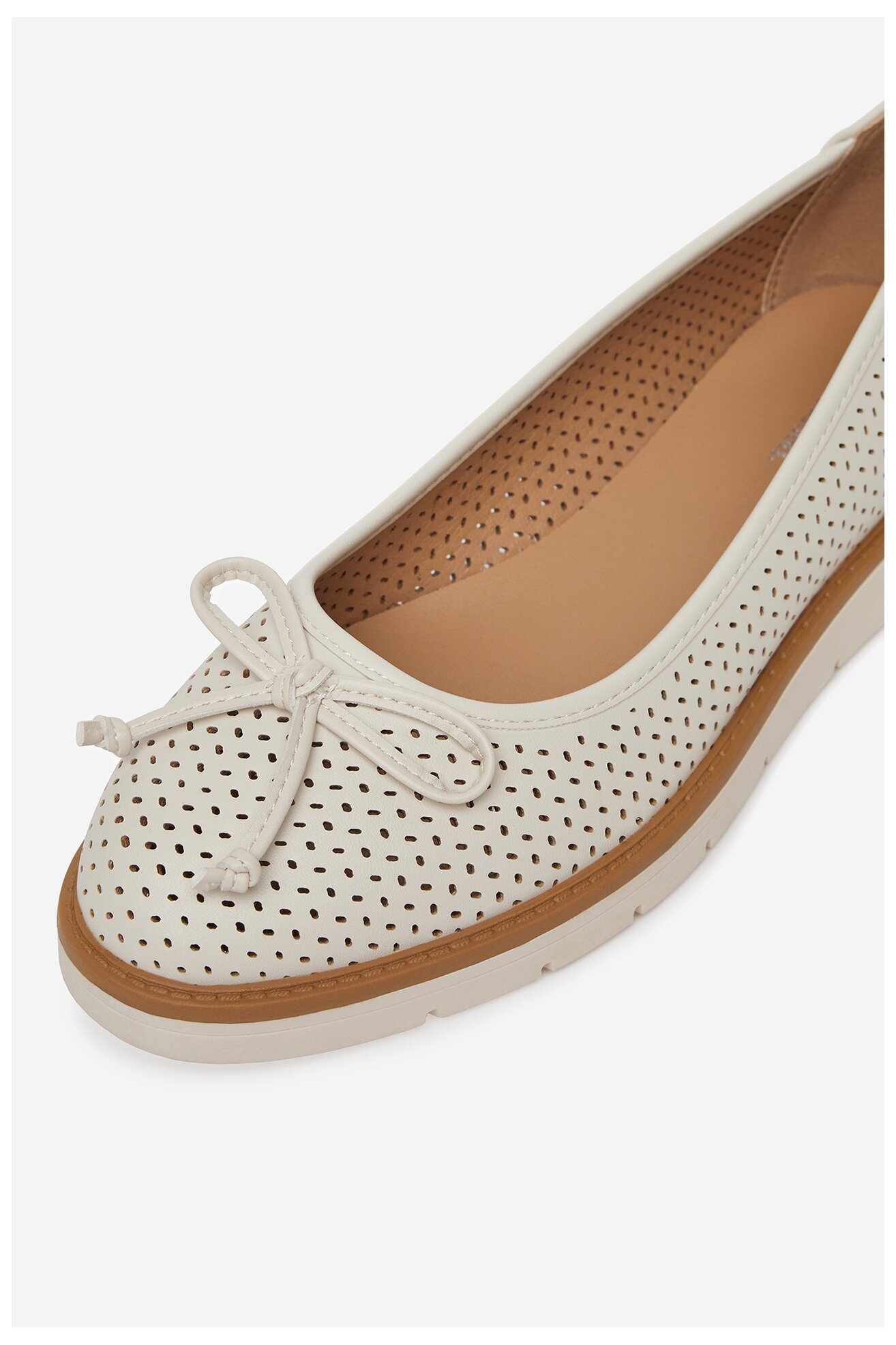 Baleriny Clara Barson WYL3327-5 Biały