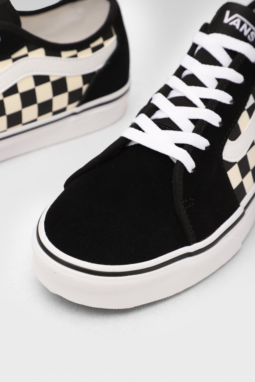 Vans - Trampki czarne sznurowane - 5903698699387