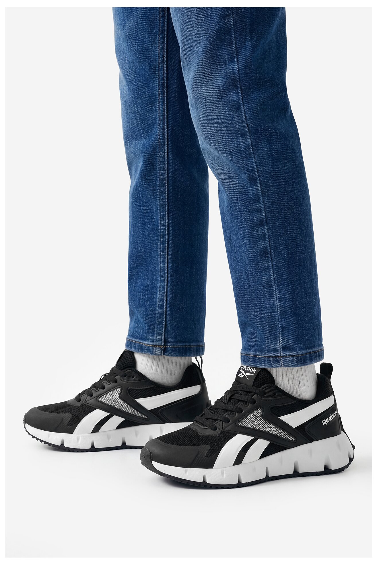 Спортни обувки Reebok CEO-ZIG VECTOR AR30153YBH ЧЕРЕН