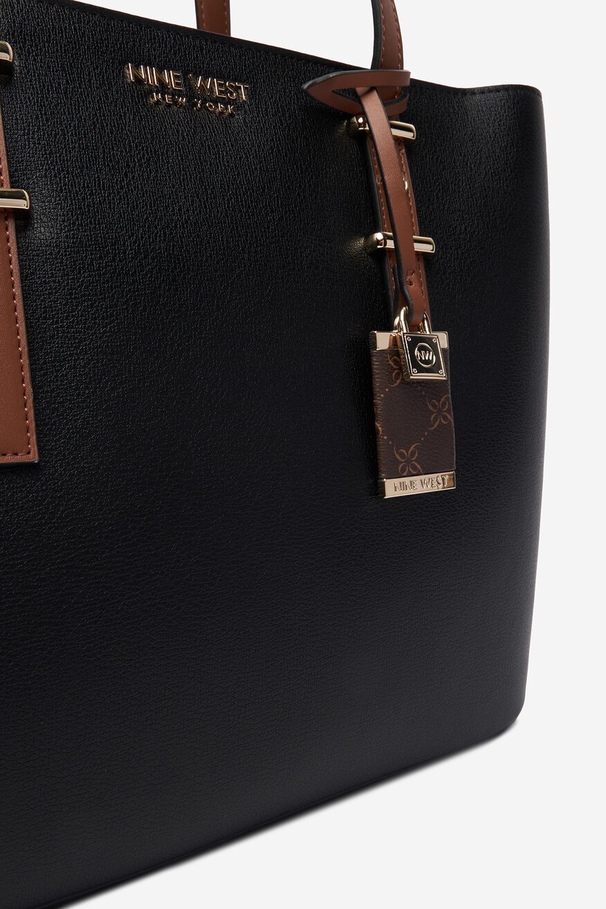 
                Дамска чанта NINE WEST ЧЕРЕН - 5906751542606