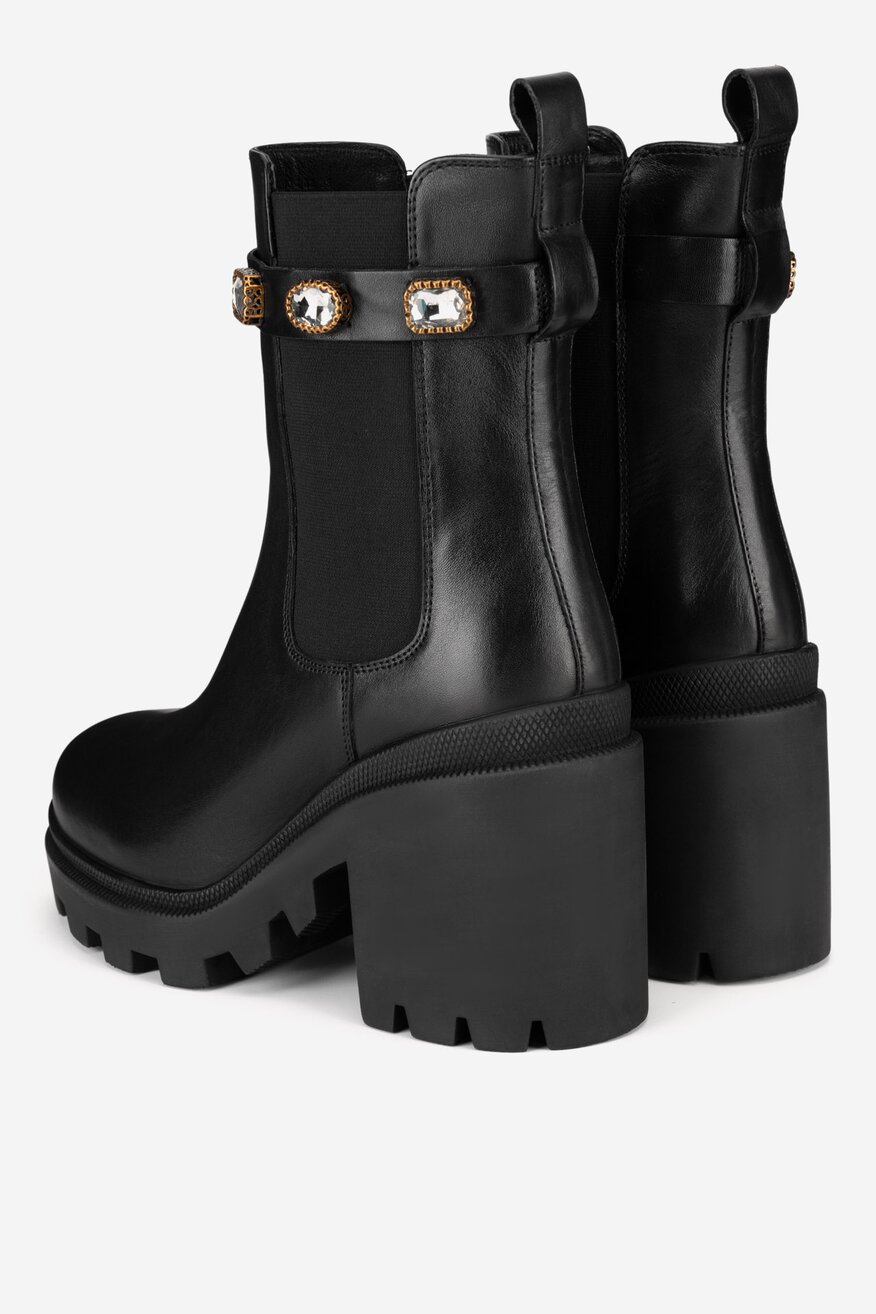 
                Ghete EVA MINGE NEGRU - 5905588908272