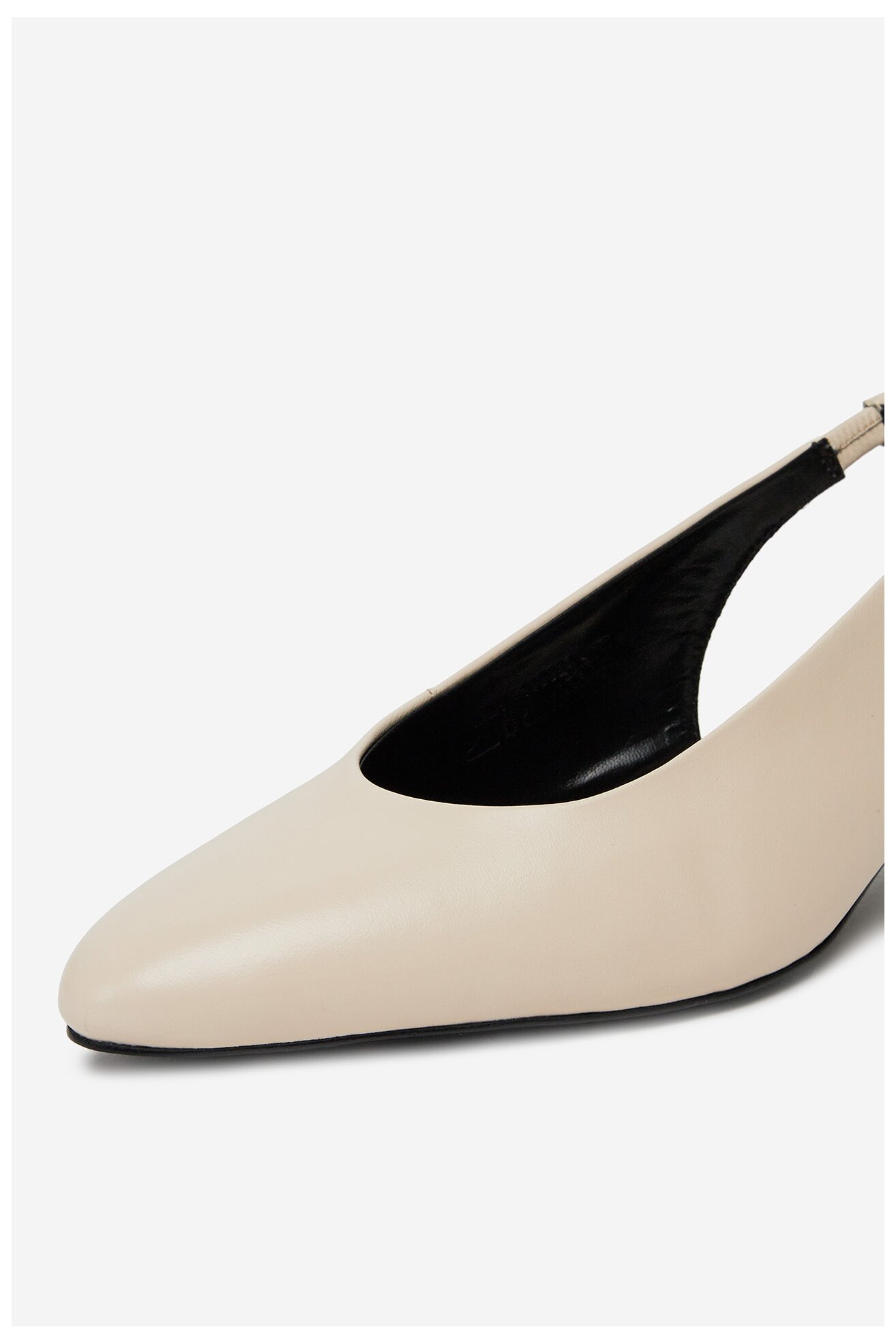 Елегантни обувки Gino Rossi LILY-118324 СЛОНОВА КОСТ