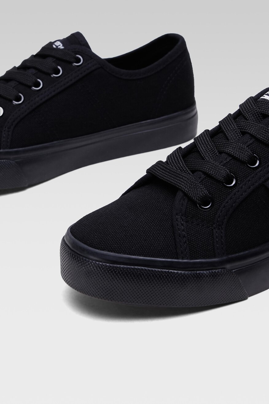 
                Sprandi - Trampki czarne sznurowane - 5904248719616