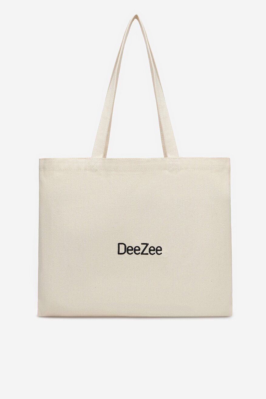 
                Дамска чанта DeeZee БЕЖОВ - 5904410861310