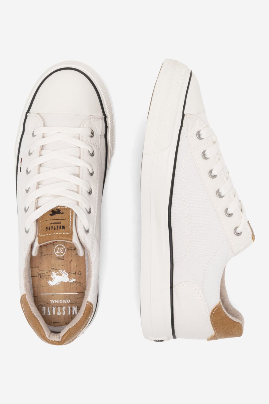 
                Mustang - Trampki białe - 5904862664910