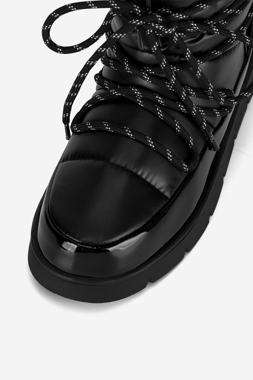 
                Черевики GAP ЧОРНИЙ - 5905588917014