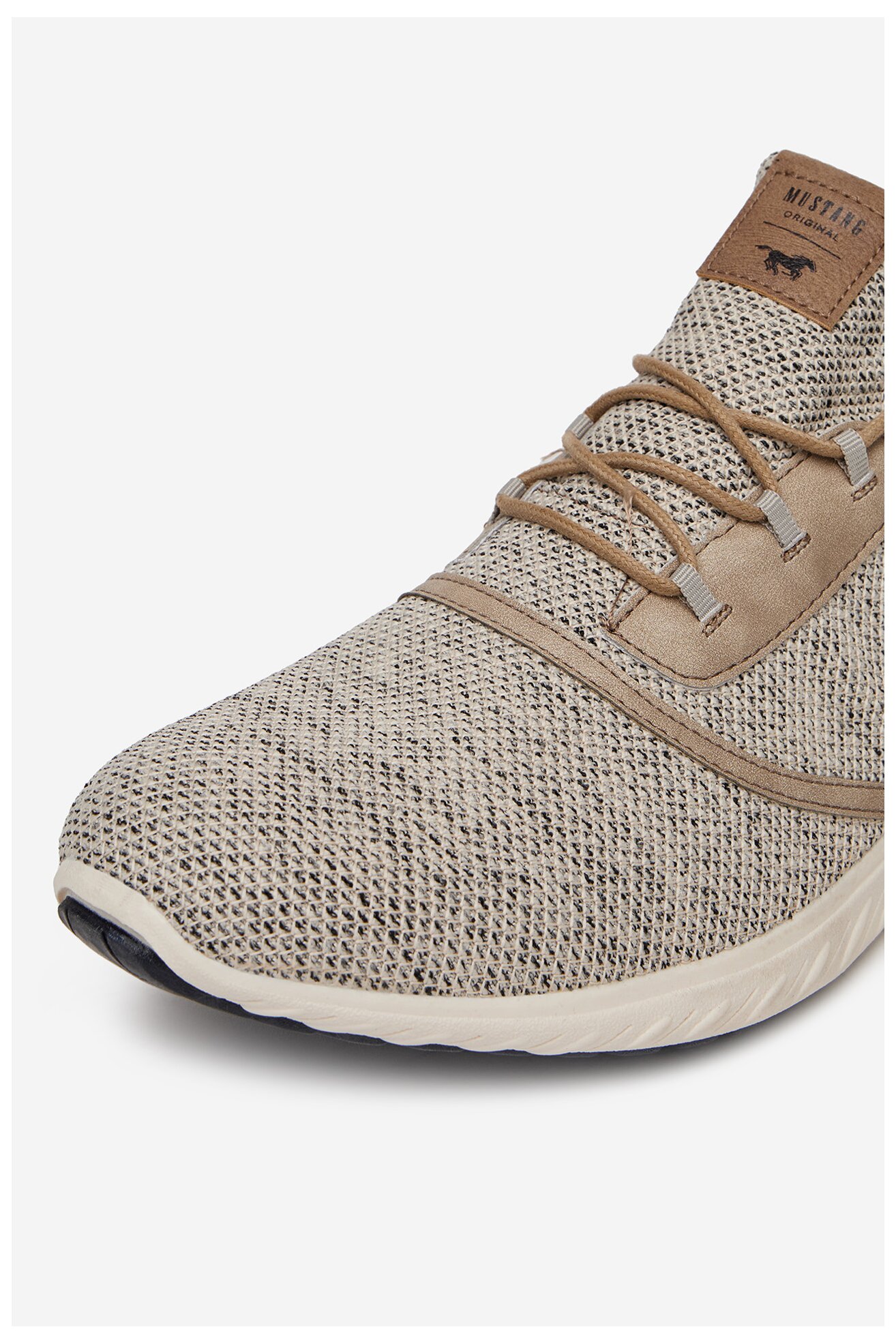 Tornacipő Mustang 4132-311 BÉZS