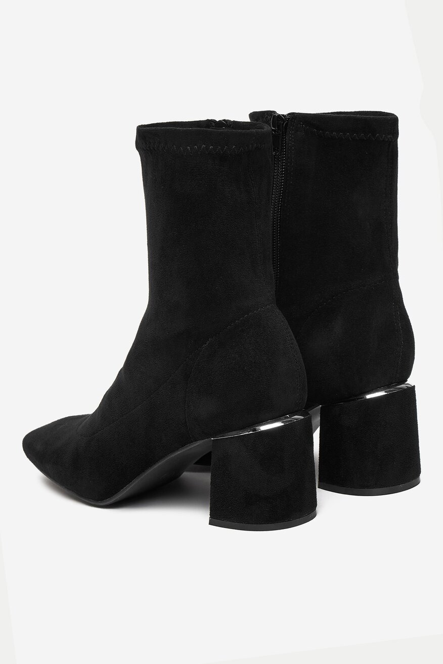 
                Ботильйони DeeZee ЧОРНИЙ - 5904410912746