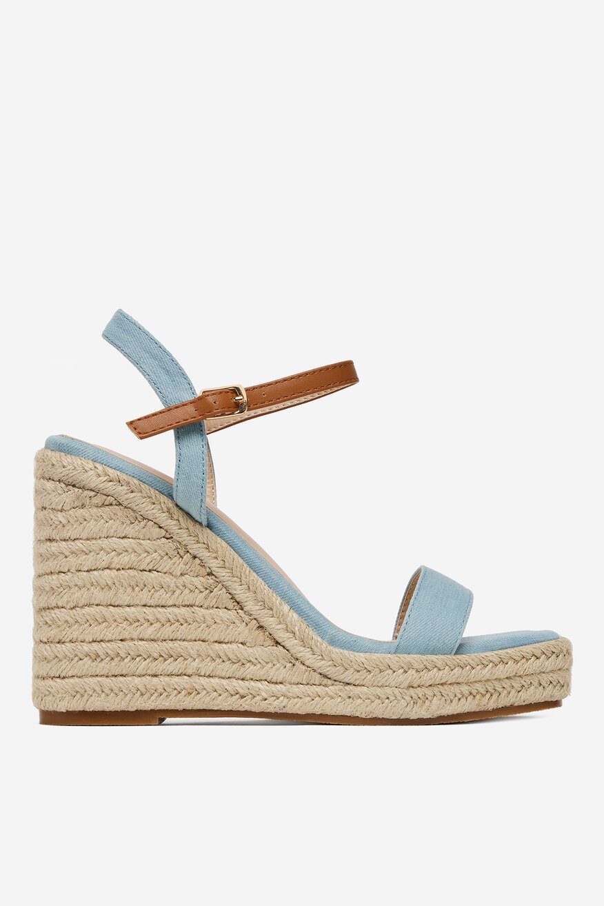 
                DeeZee - Espadryle na koturnie - 5904410845174