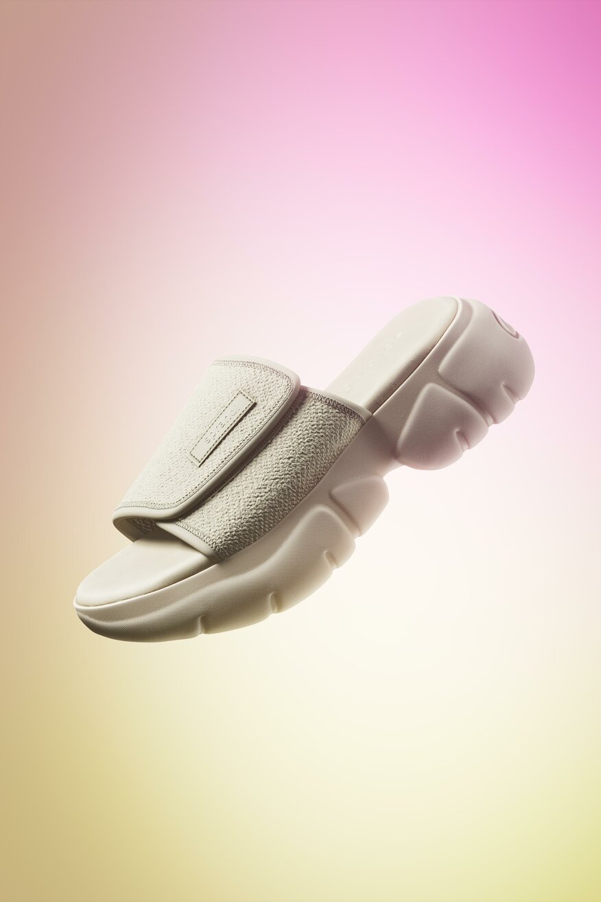 
                Шльопанець Sprandi БЕЖЕВИЙ - 5904862865331