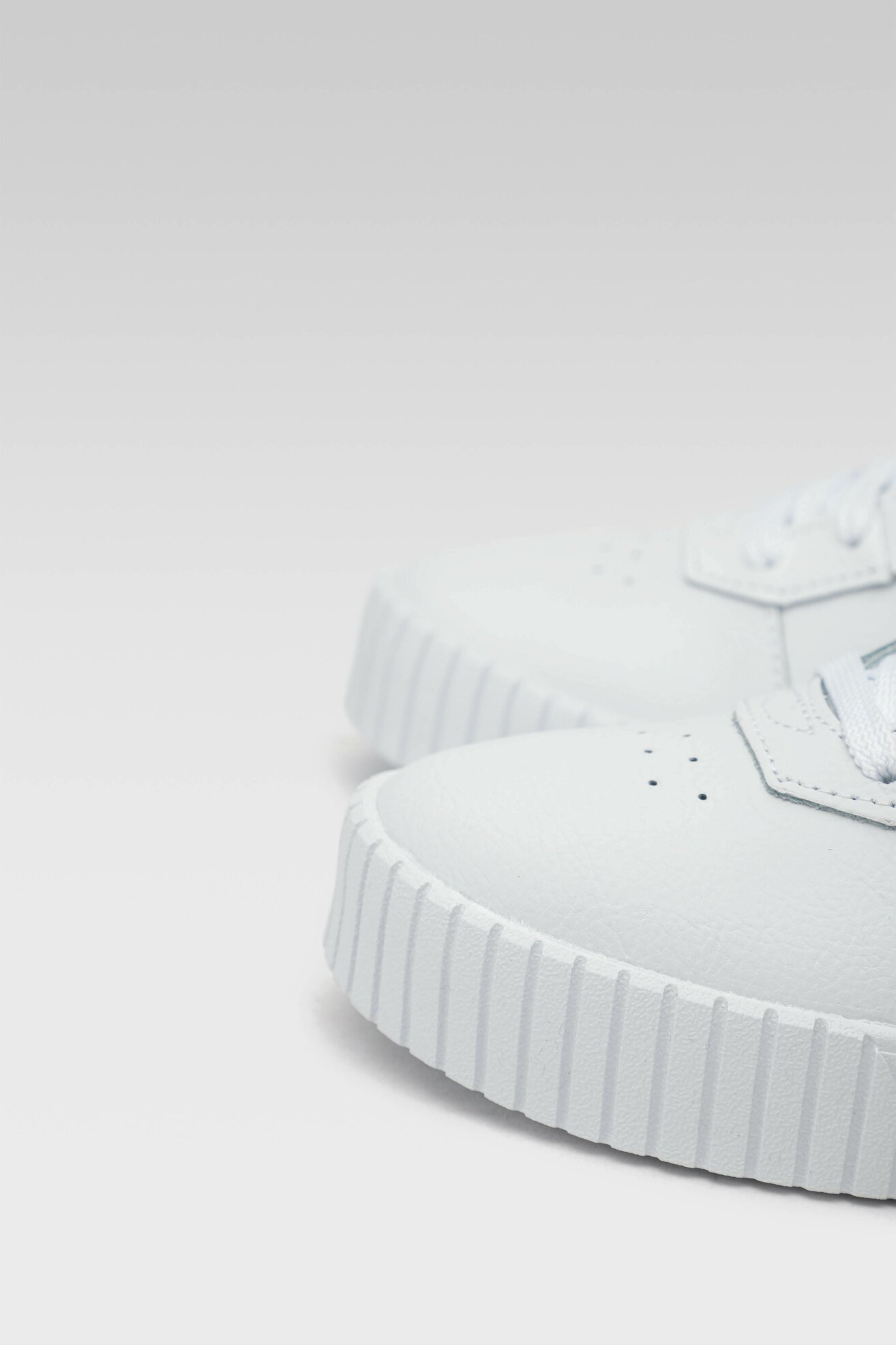 Obuwie sportowe Puma CARINA 2.0 MID 38585102 Biały