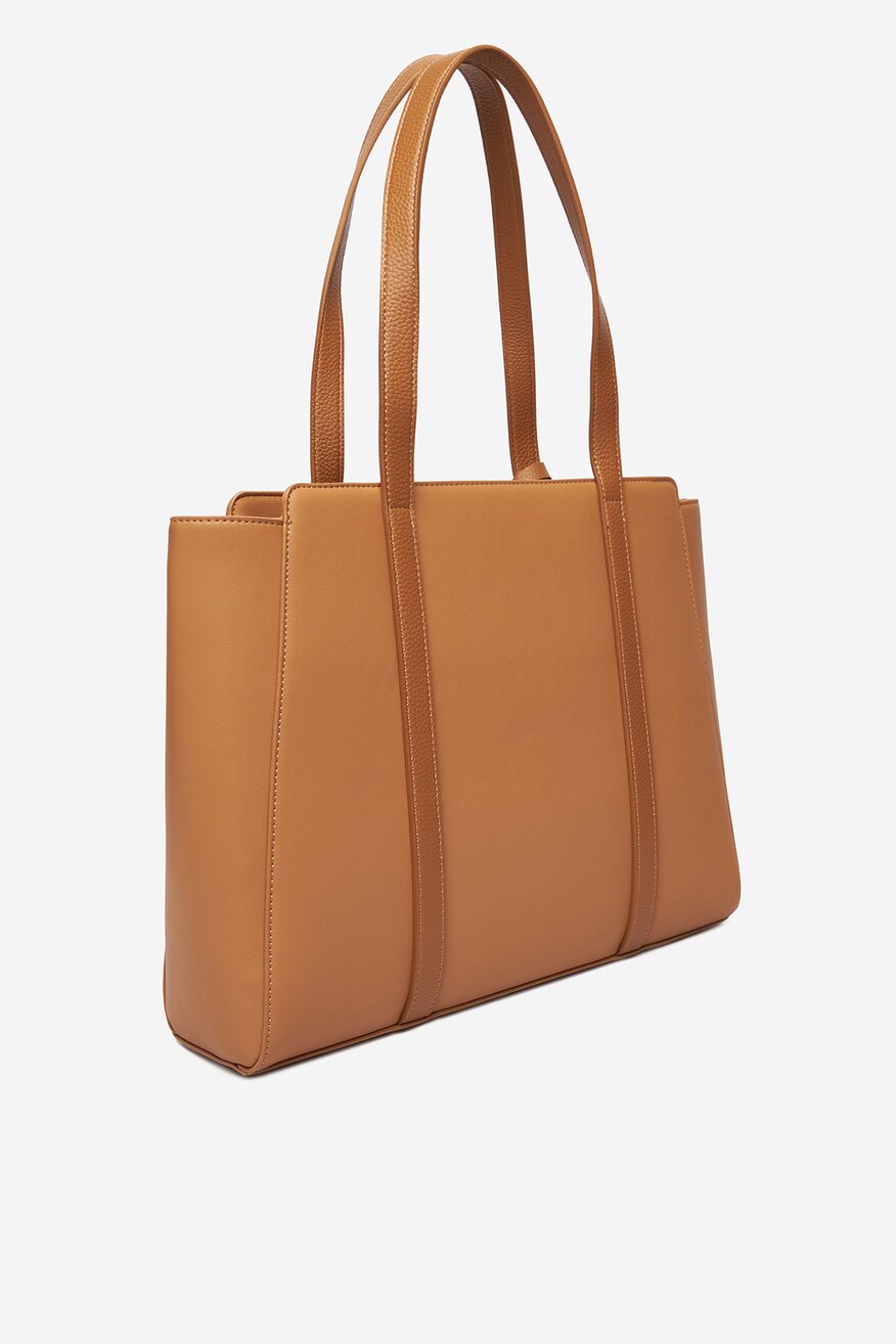 
                Дамска чанта NINE WEST КАМЕЛ - 5906751397091