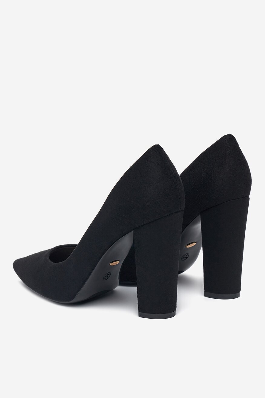 
                Körömcipő DeeZee FEKETE - 5904410702453