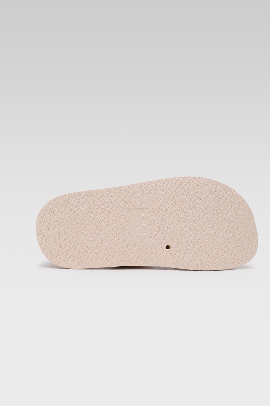 
                Bassano - Klapki beżowe - 5904248633479