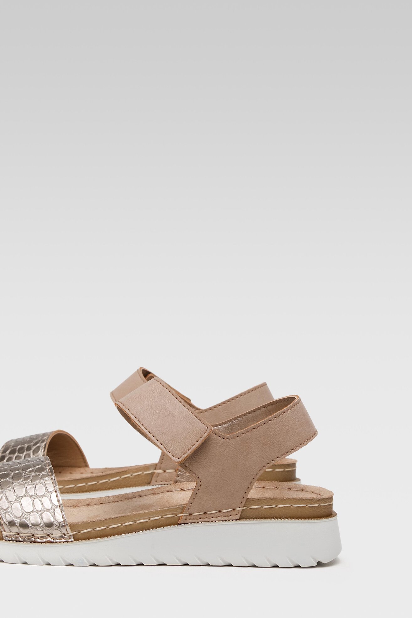 Sandały Inblu CN09D501 Złoty