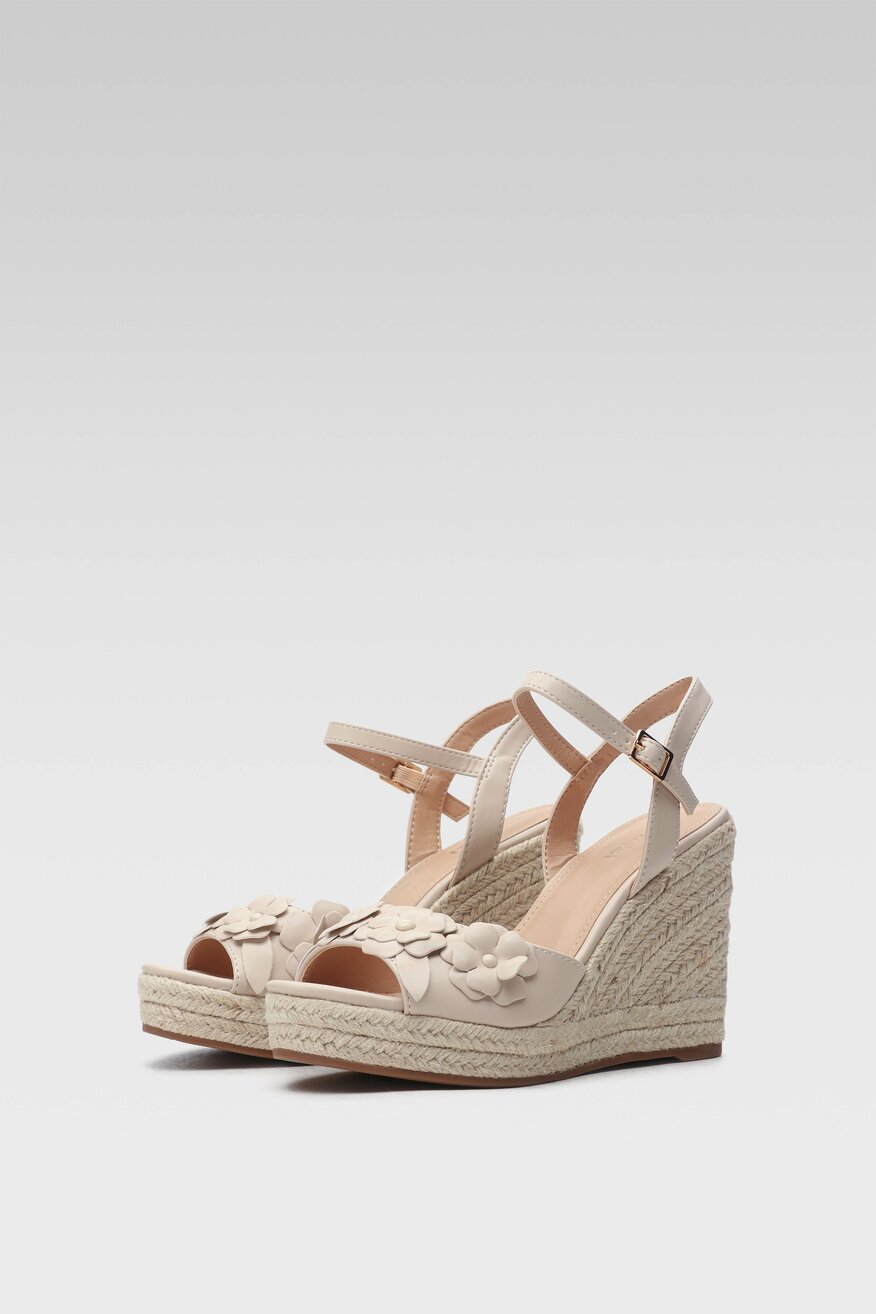 
                Quazi - Sandały boho beżowe - 5904248751012