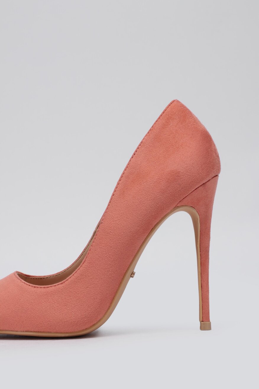 
                DeeZee - Czółenka na obcasie szpice - 5903698316642