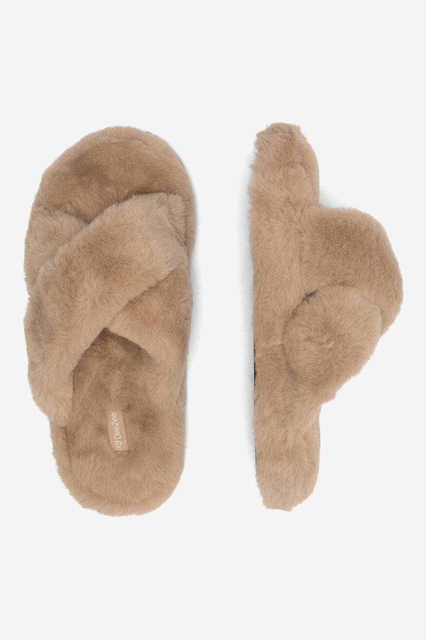 
                DeeZee - Kapcie z futerkiem - 5904862976549