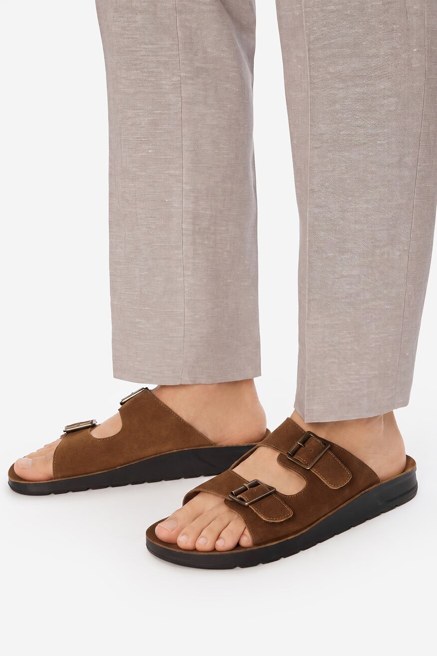 
                Шльопанець Lasocki ВЕРБЛЮЖИЙ - 5907964102090