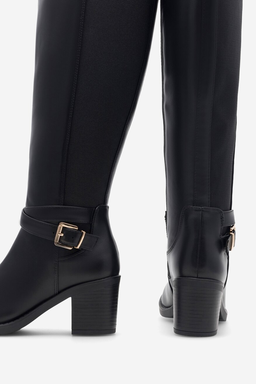 
                Clara Barson - Kozaki na słupku - 5905588073307