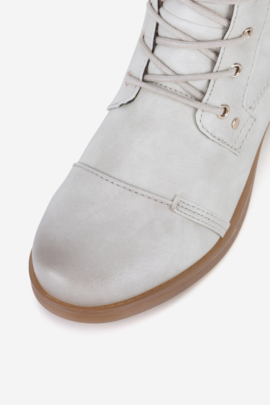 
                Csizma Mustang FEHÉR - 5905588858799