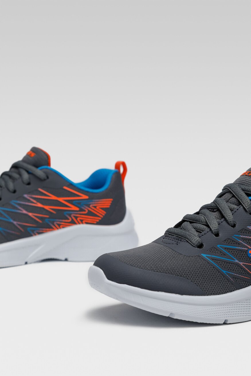 
                Skechers - Obuwie sportowe czarne sznurowane - 5904248609870