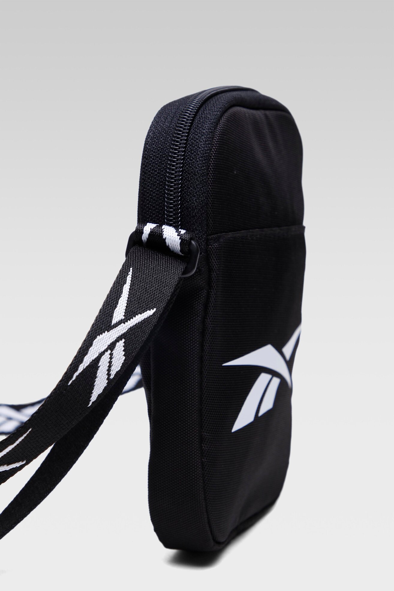 Torebka Reebok MYT CITY BAG H36585 Czarny