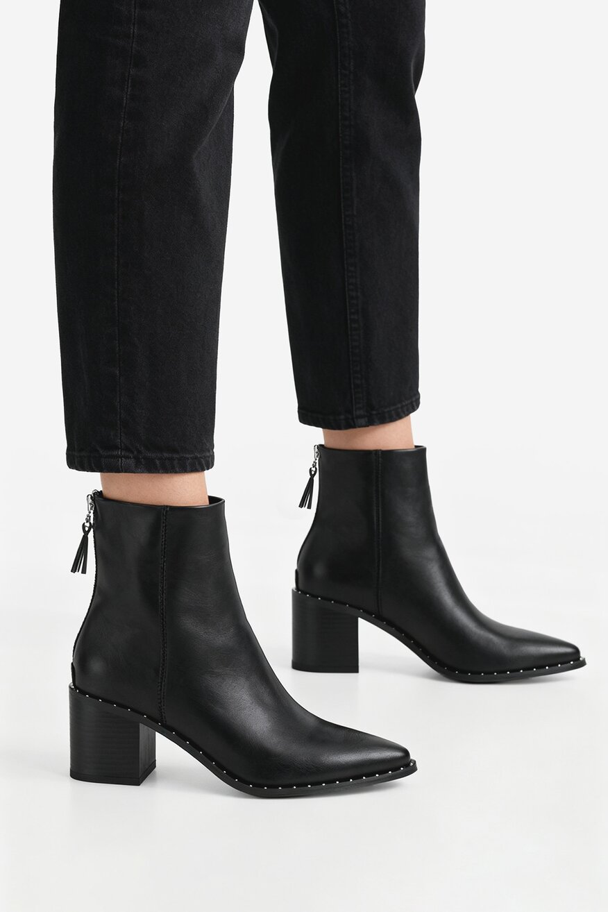 
                Боти DeeZee ЧЕРЕН - 5906751288900