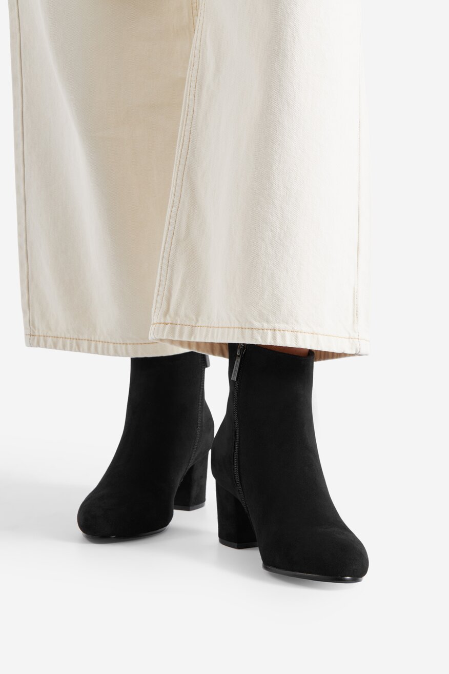 
                Kratke čizme Jenny Fairy CRNA - 5905588824213