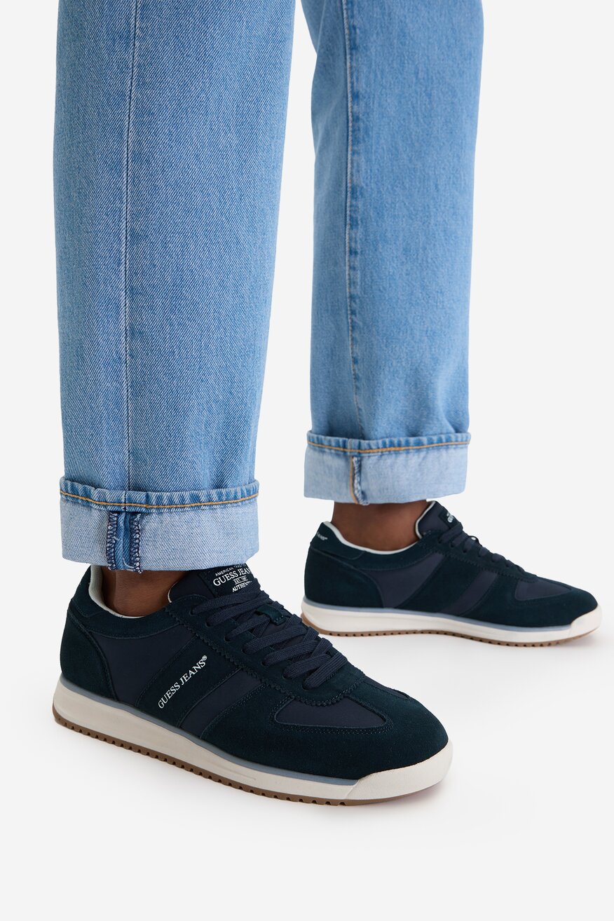 
                Кросівки GUESS JEANS ТЕМНО-СИНІЙ - 5907964015598