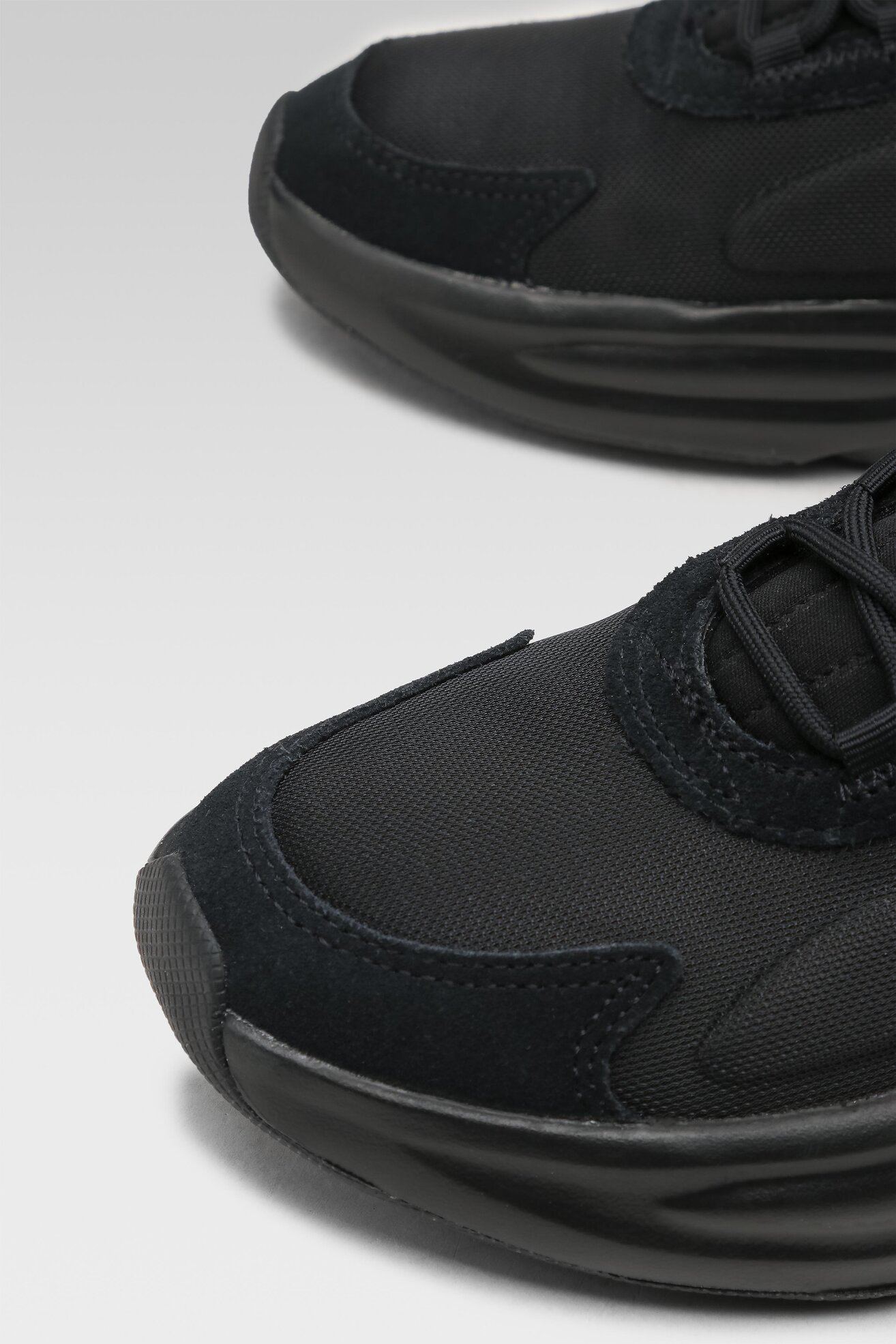 Încălțăminte sport adidas OZELLE GX6767 NEGRU