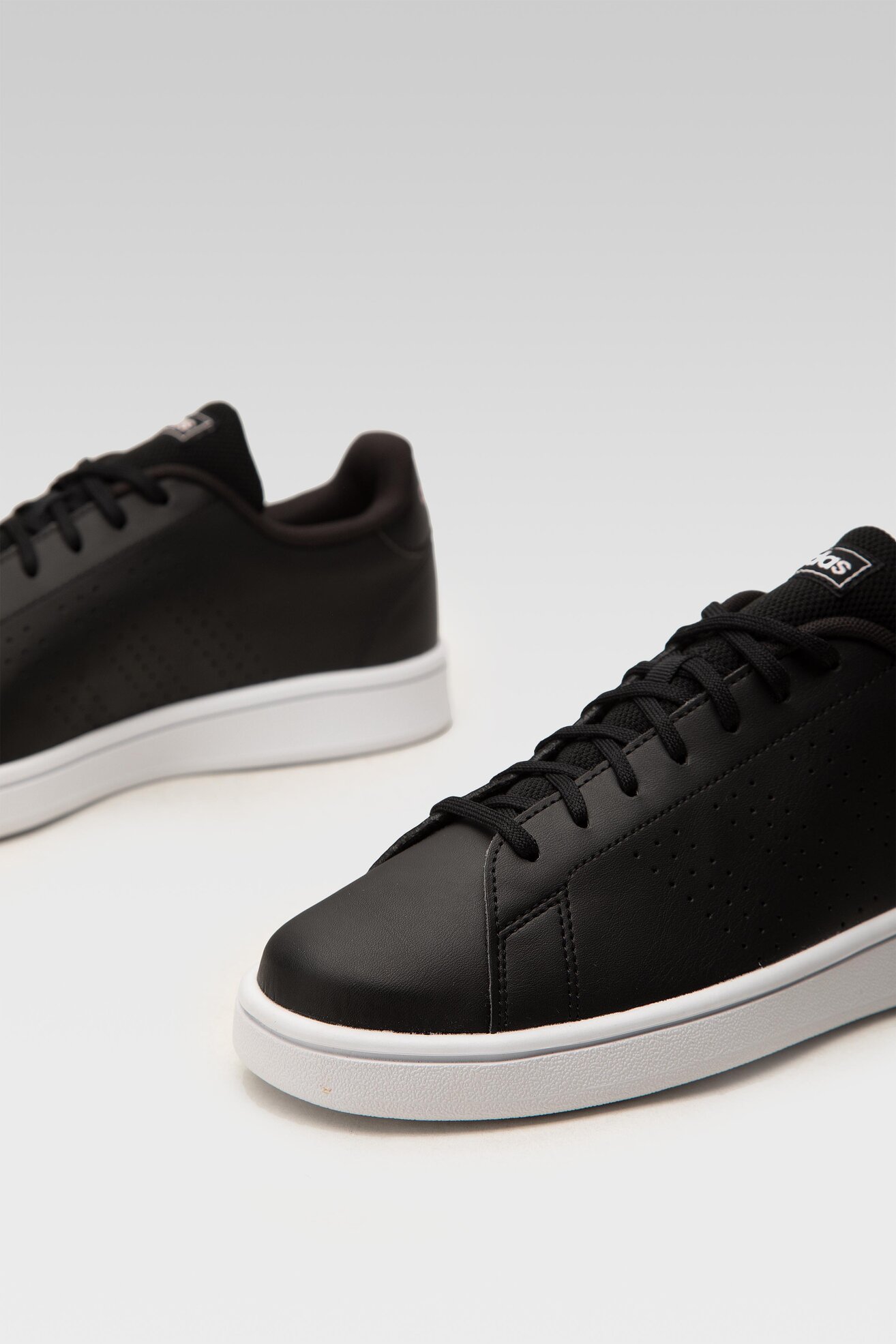 Obuwie sportowe adidas ADVANTAGE BASE EE7511 Czarny