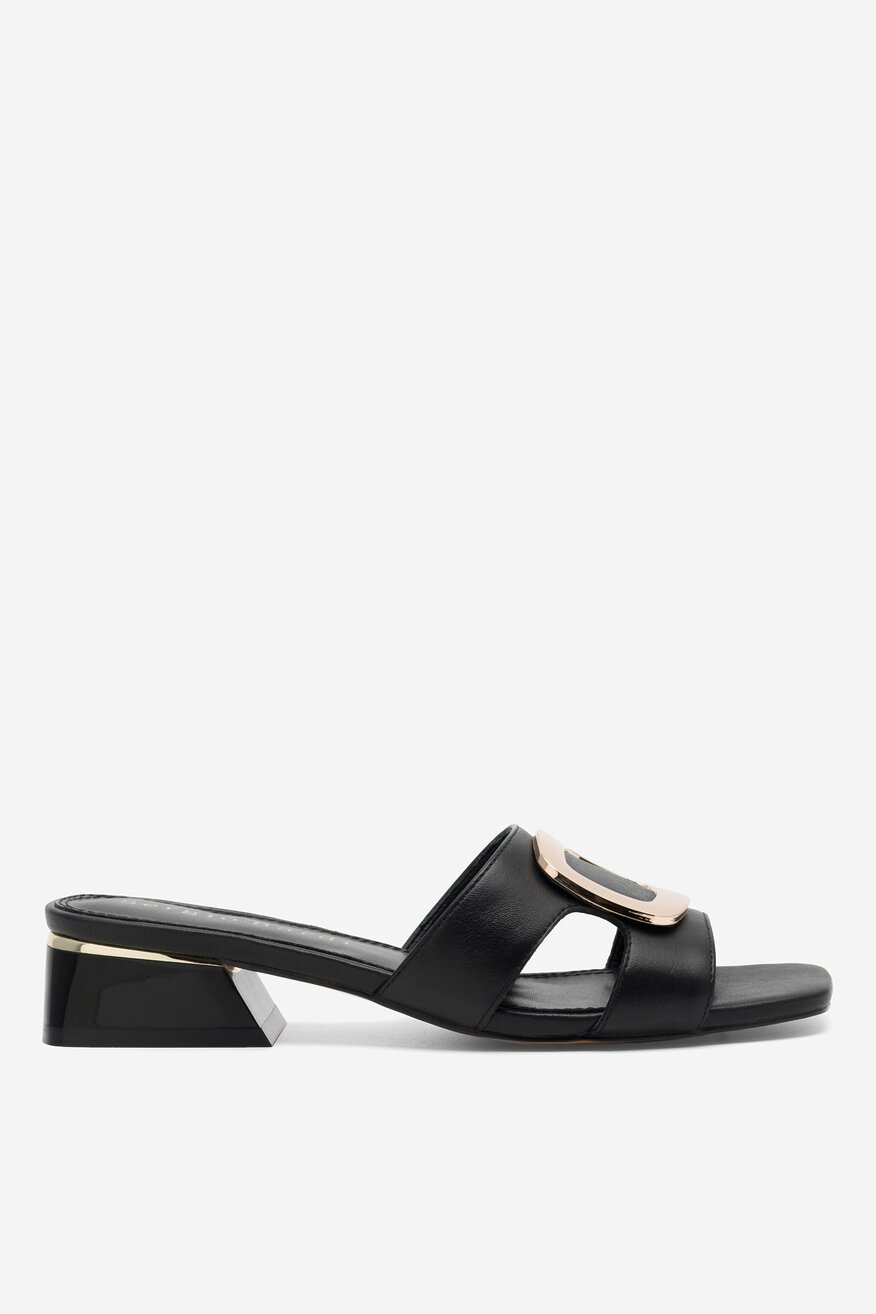 
                Sergio Bardi - Skórzane klapki czarne - 5904862758787