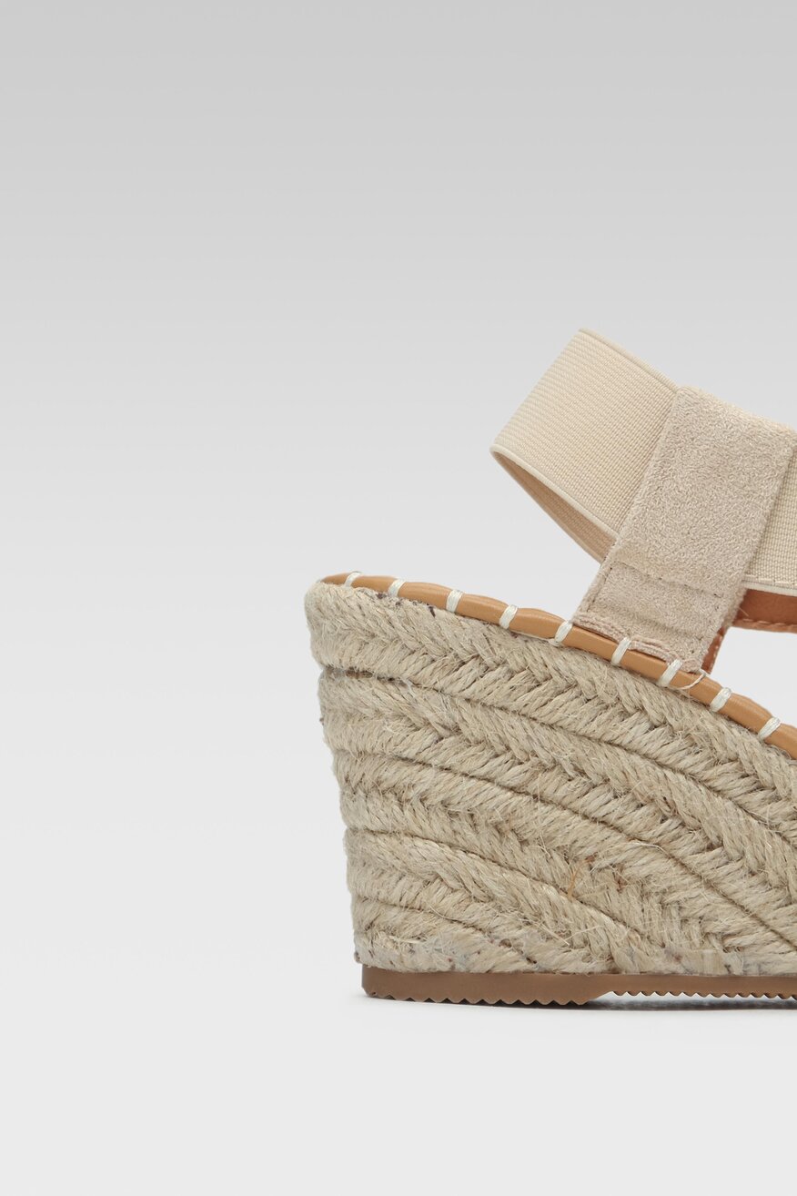 Clara Barson - Sandały na koturnie - 5904248457457