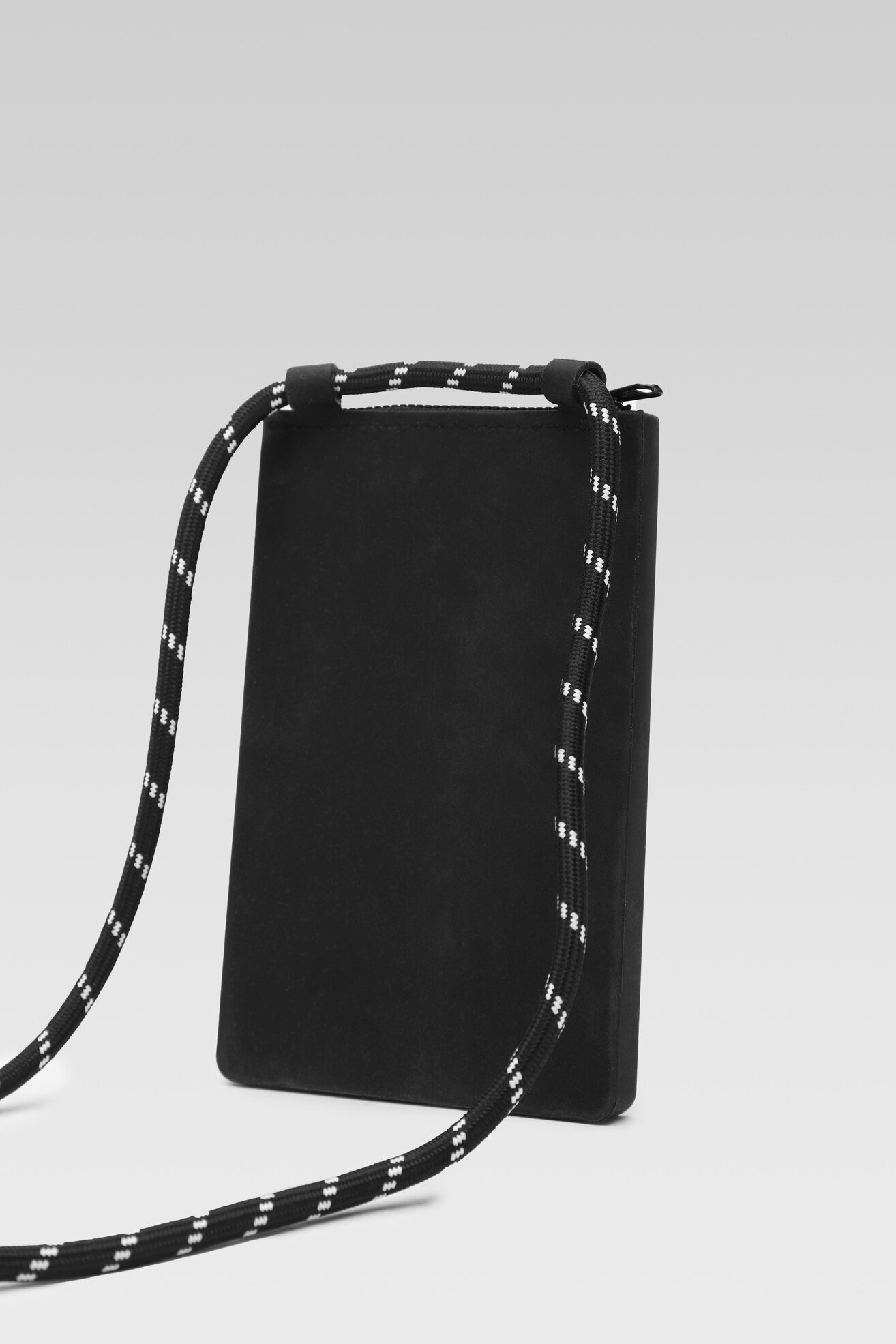 Etui ACCCESSORIES 1WD-002-AW21 Czarny