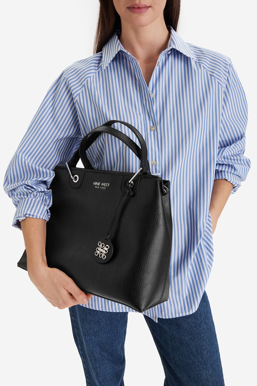 
                Дамска чанта NINE WEST ЧЕРЕН - 5906751542705