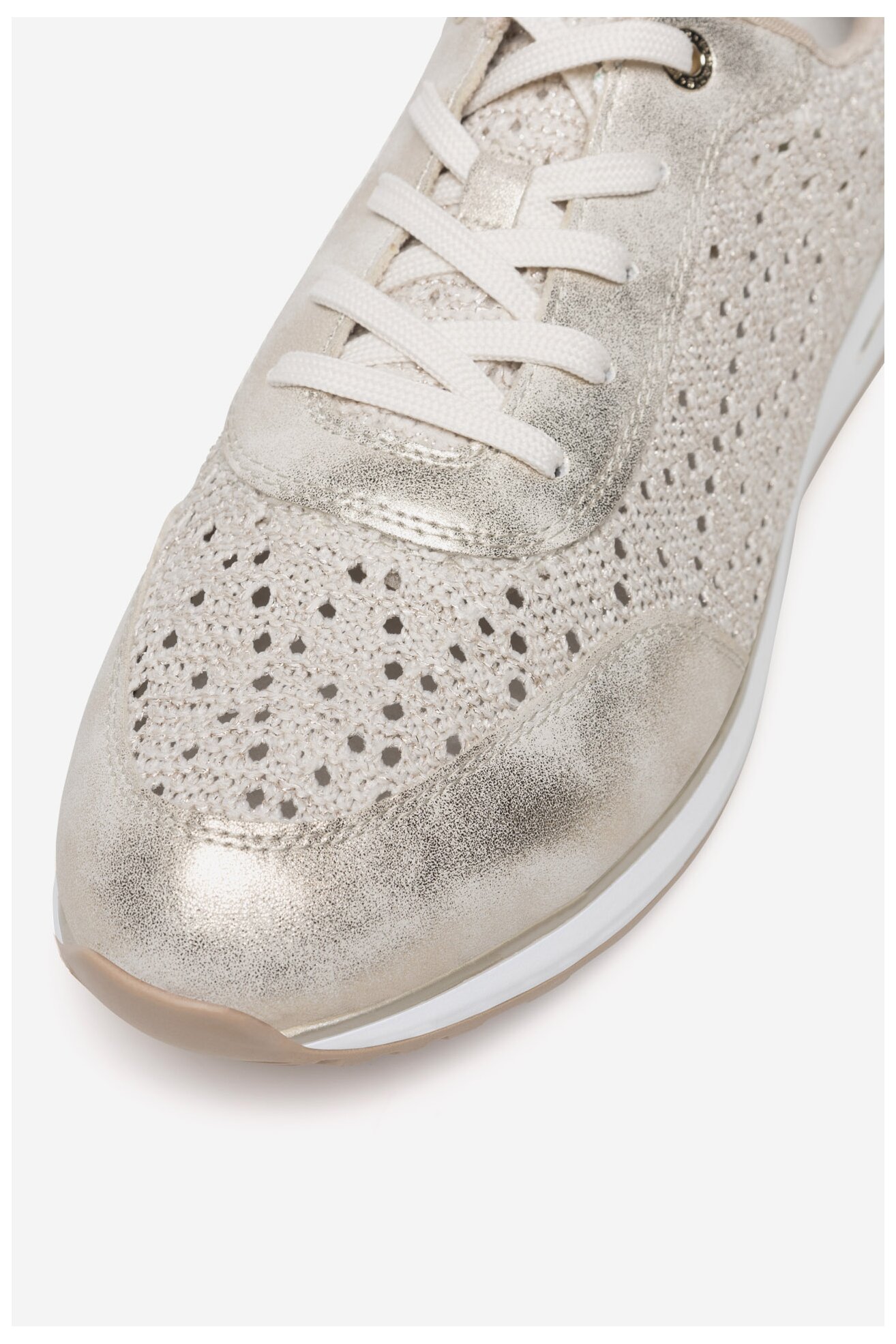 Сникърси Remonte D1G04-60 БЕЖОВ