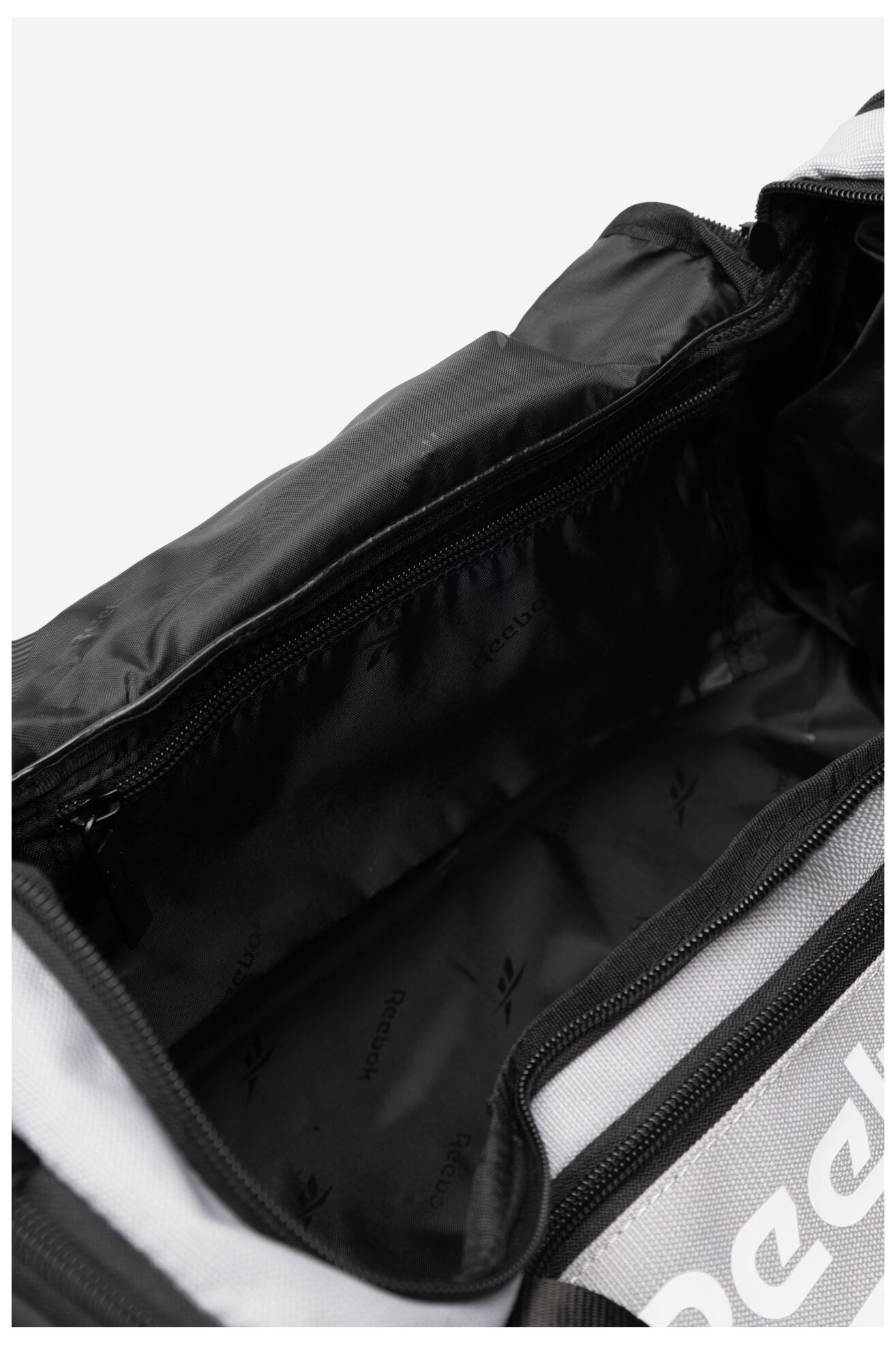 Utazó táska Reebok RBK-035-CCC-05 VILÁGOSSZÜRKE