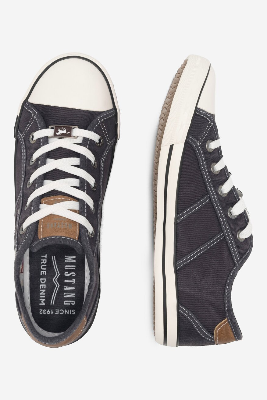 
                Mustang - Trampki - 5905588410959