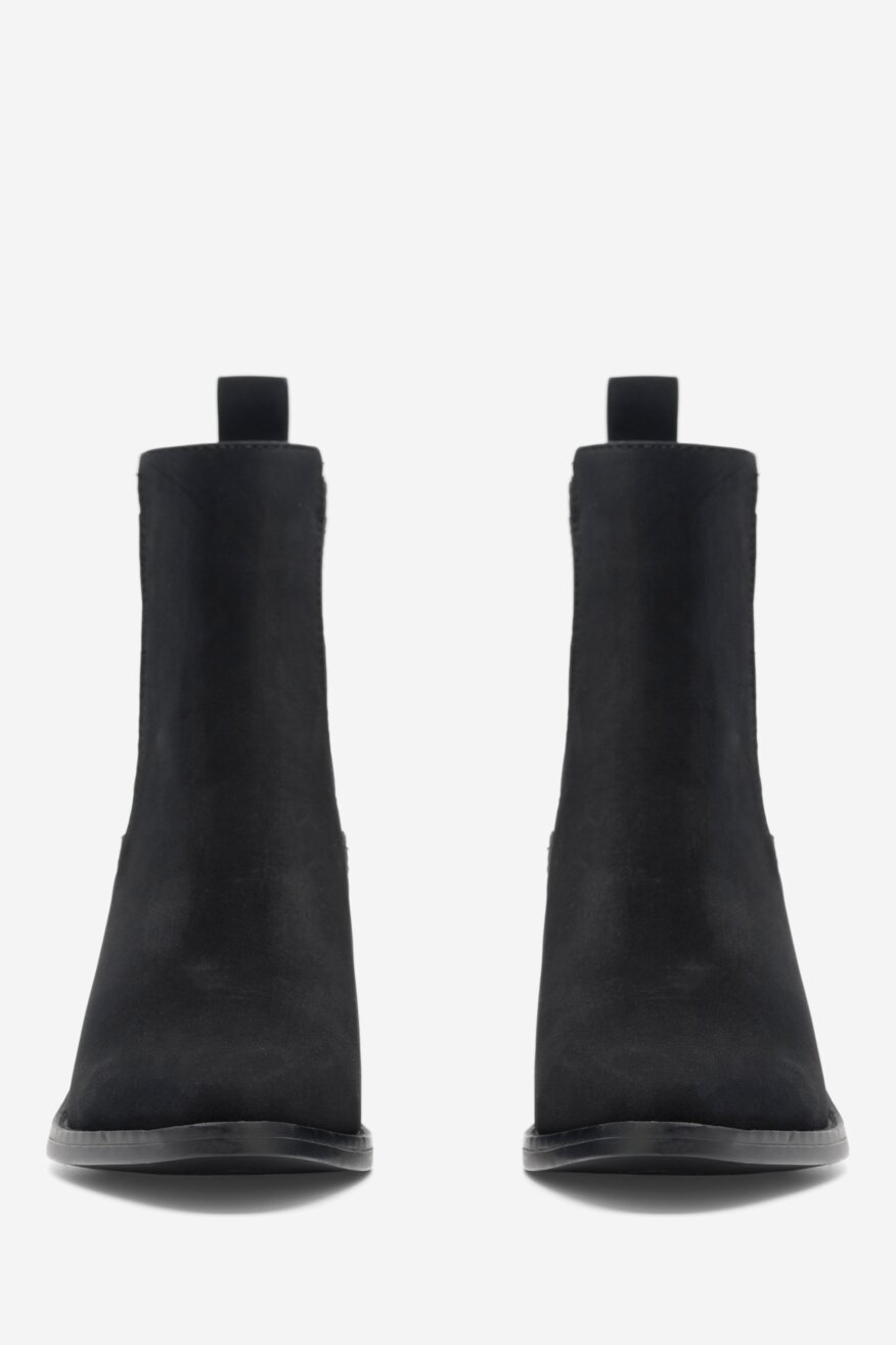 
                Боти Jenny Fairy ЧЕРЕН - 5904862947310