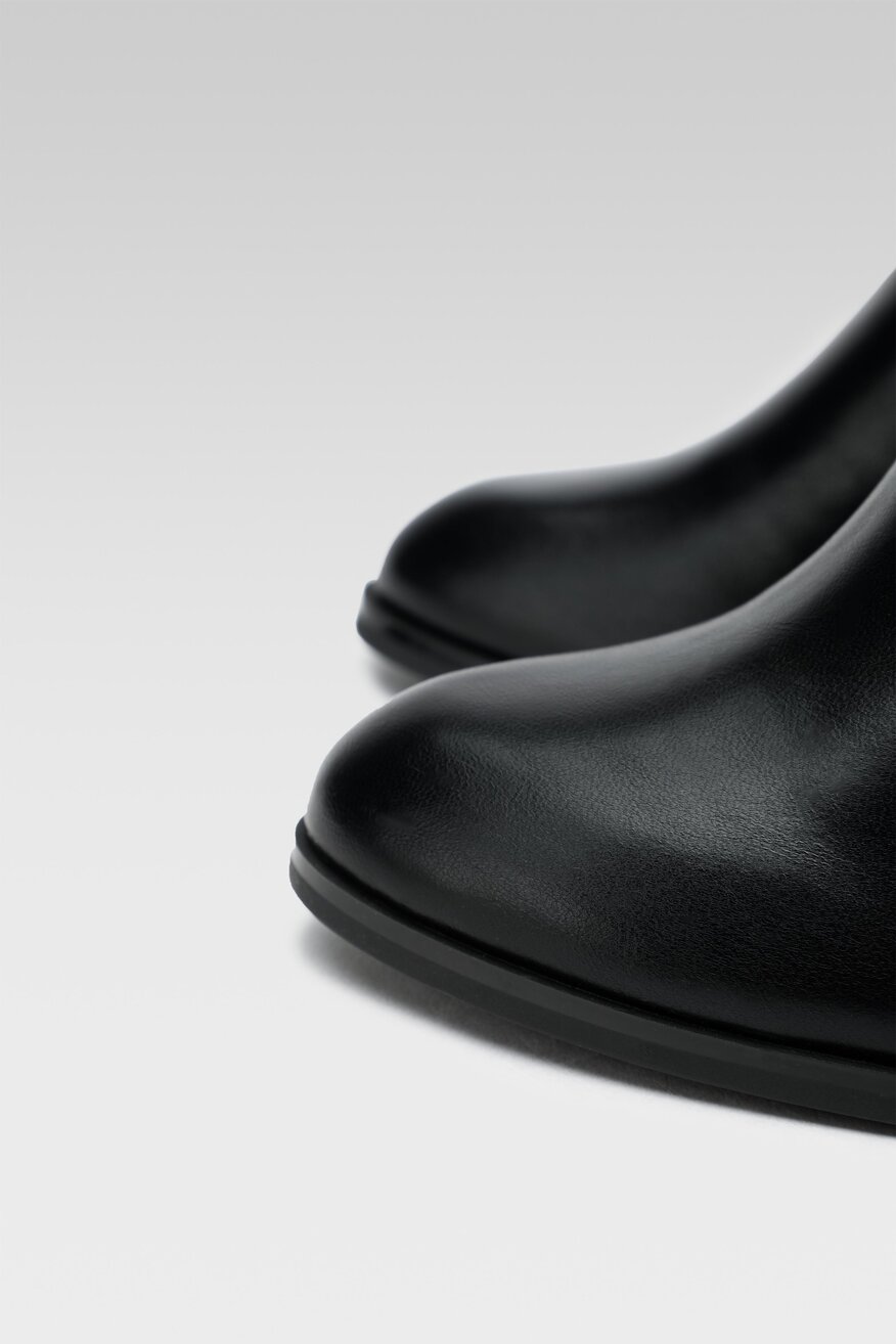 
                Clara Barson - Botki czarne - 5904862156187