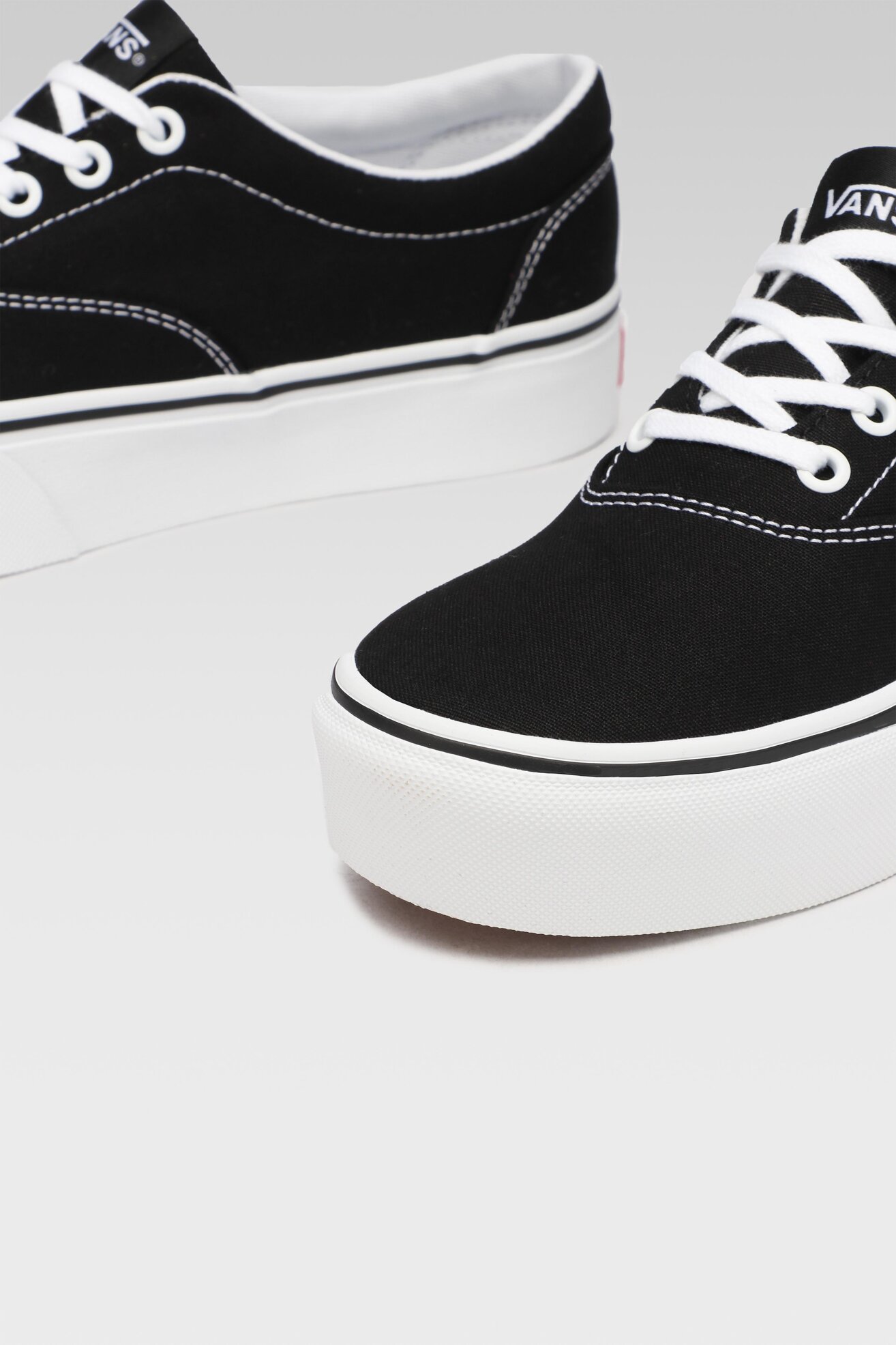 Trampki Vans DOHENY PLATFORM VN0A4U21187 Czarny